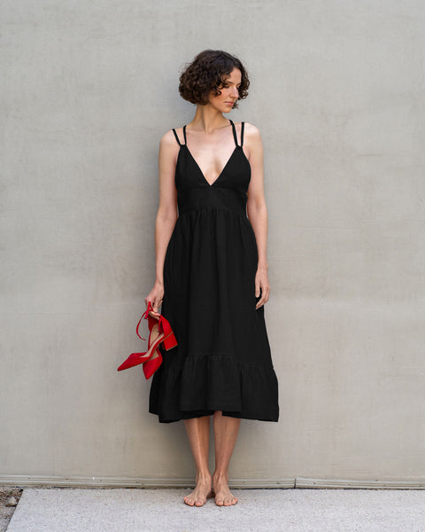 Vestido Anika sin espalda con cordones de encaje