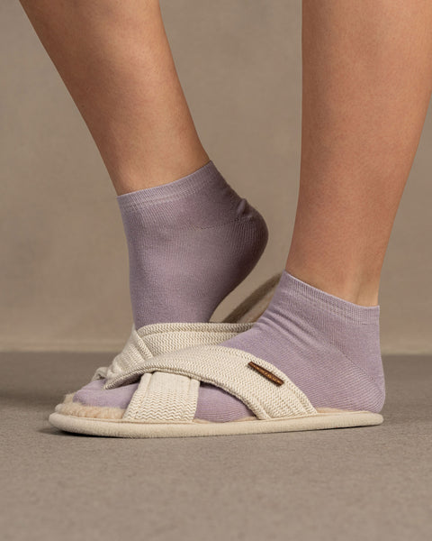 Calcetines tobilleros de bambú para mujer en color lila claro