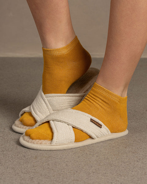 Calcetines tobilleros de bambú para mujer en amarillo picante