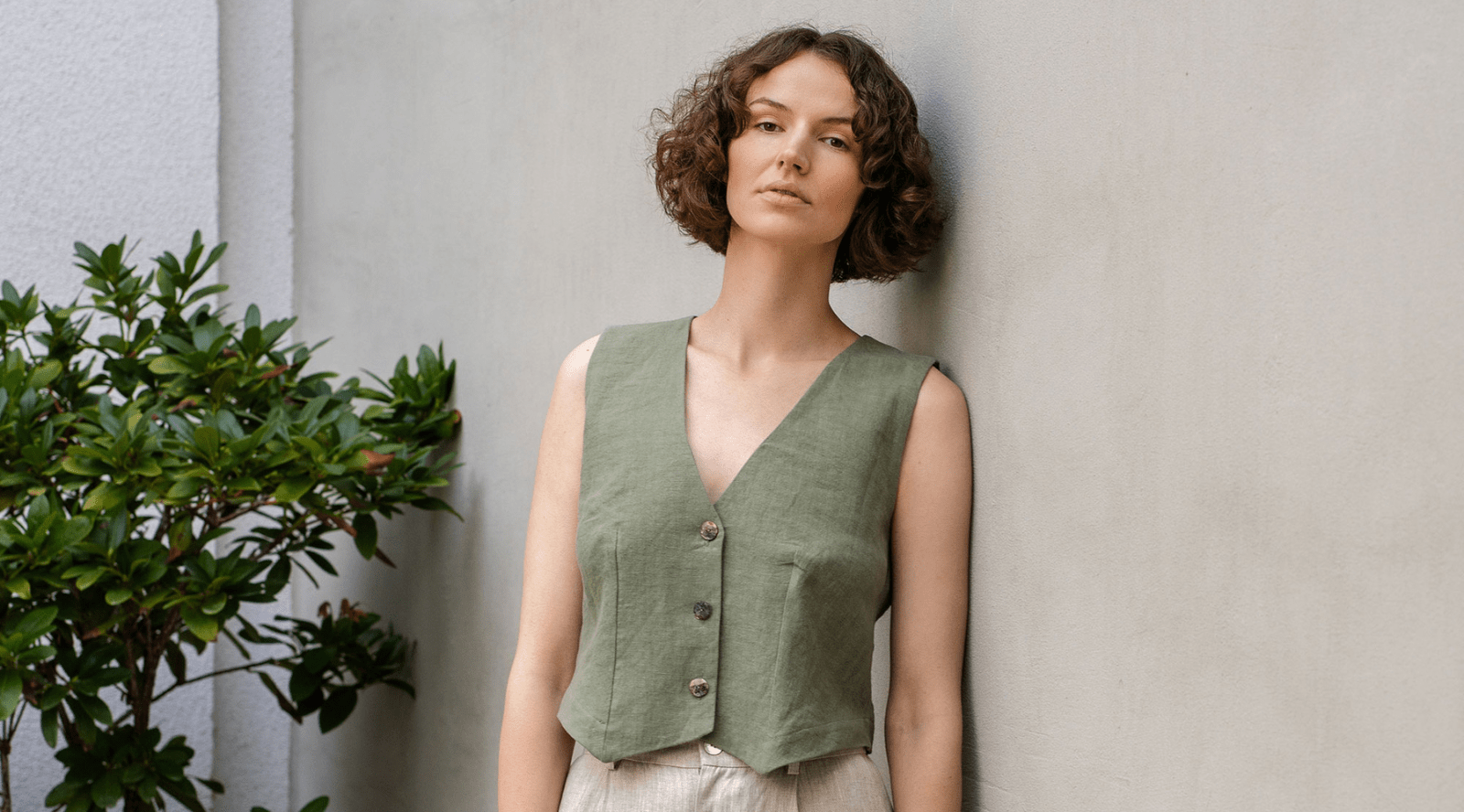 Vests for Women - MENIQUE