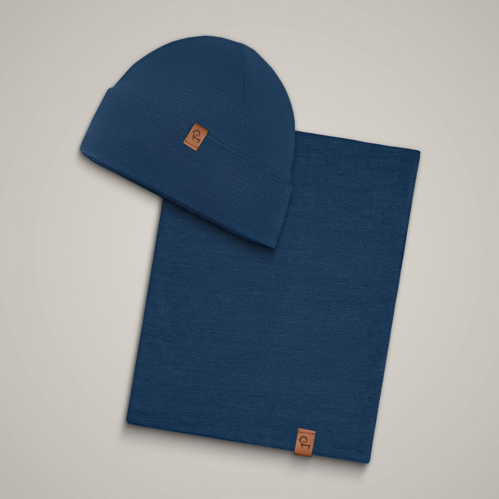 Conjunto de gorro y braga de merino para hombre menique en color vaquero