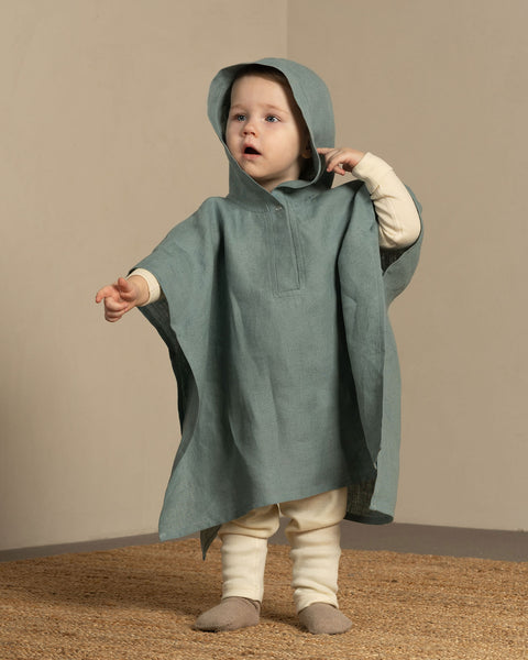 Poncho de bebé de lino en verde menta