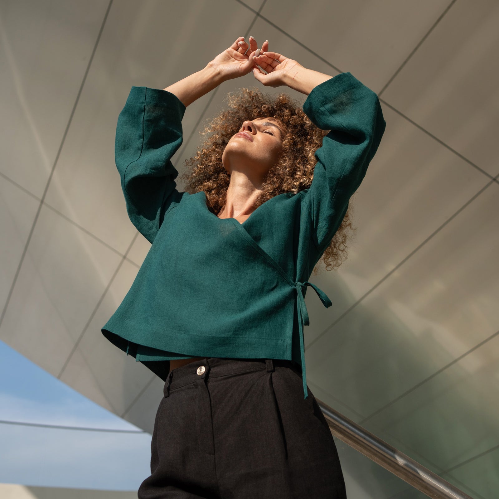 Linen Wrap Top Thea in Dark Green