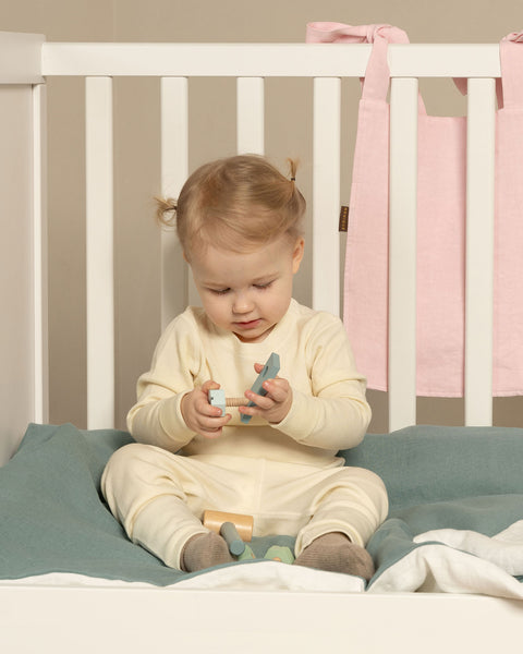 Funda nórdica para bebé de lino en verde menta