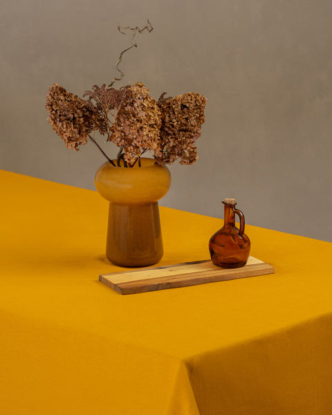 Mantel 100% lino en color amarillo picante