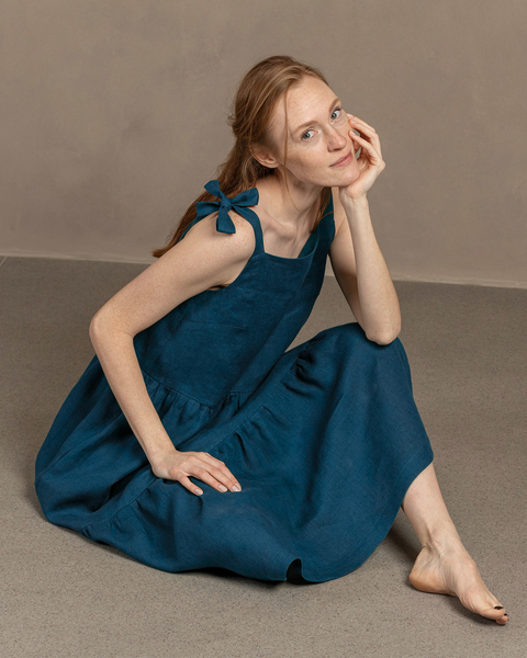 Vestido peto de lino con tirantes ajustables Uma azul cobalto