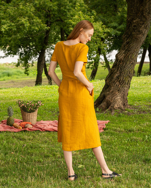 Vestido corto de lino con mangas cortas y fajín Obi Milly