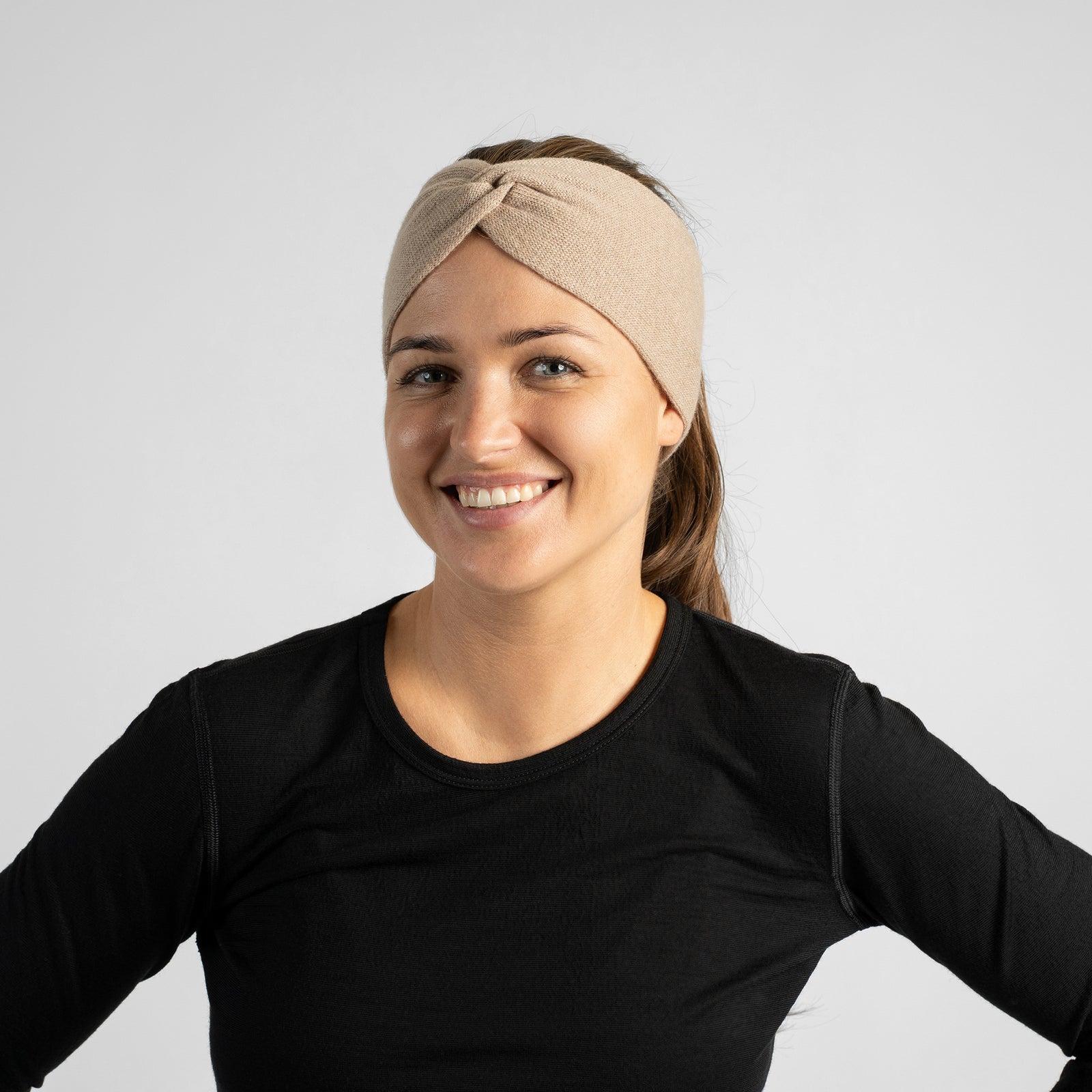 Diadema trenzada suave de punto de merino y cachemira para mujer