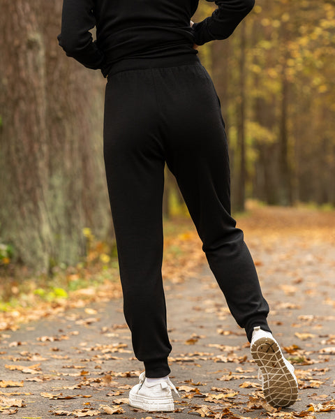 Conjunto para mujer Merino 250 de camiseta con cremallera en el cuello y pantalones deportivos jogger negro